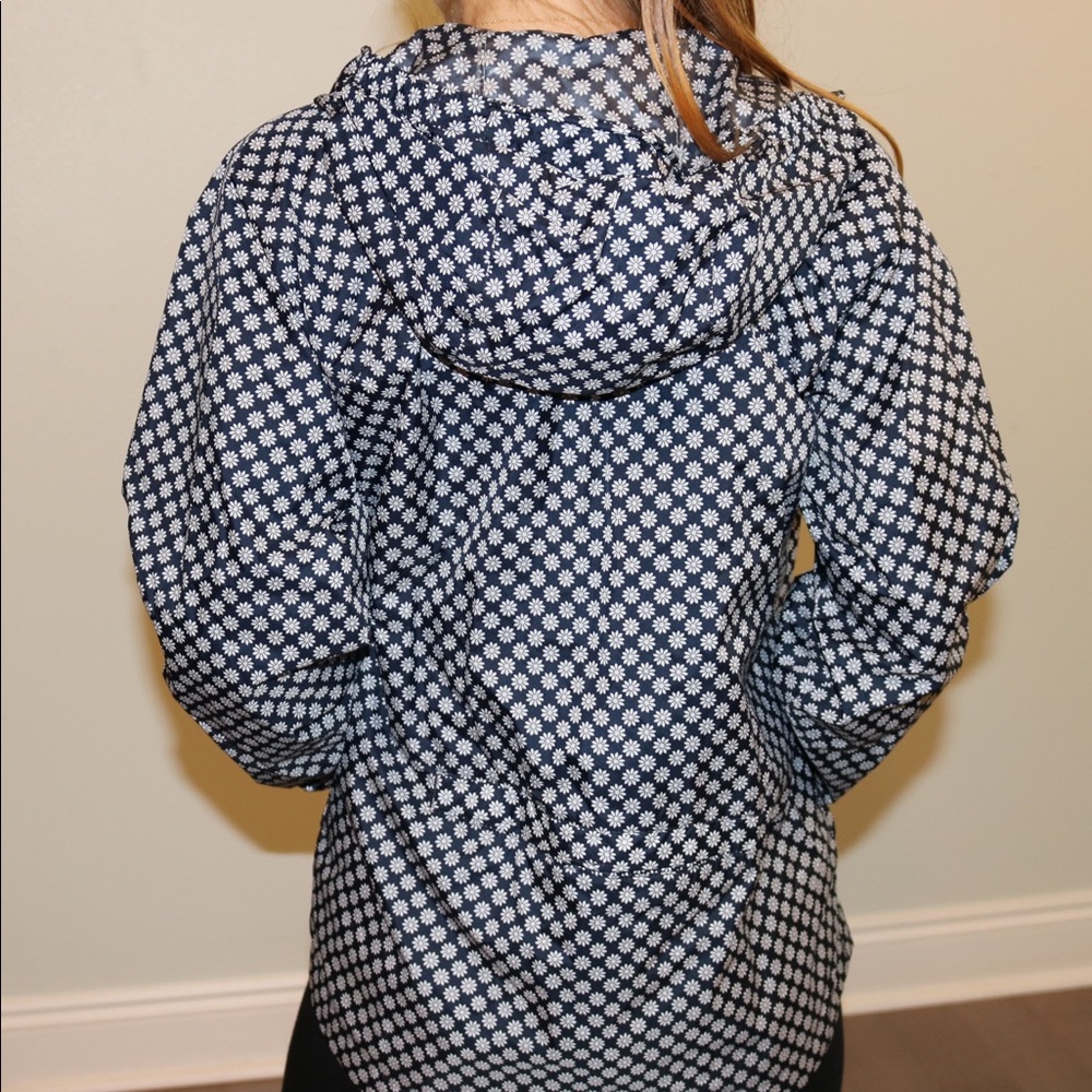 Lands’ End Raincoat - Medium